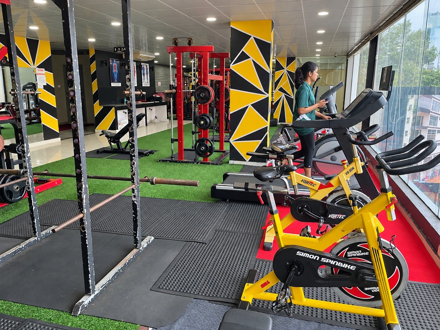 Colombo 04 gym interior